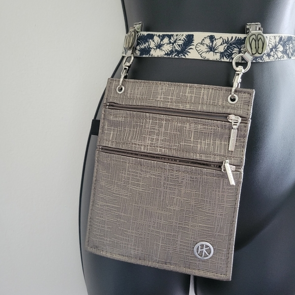 Hip Klip Purse (Faux Leather) - Picture 6 of 6